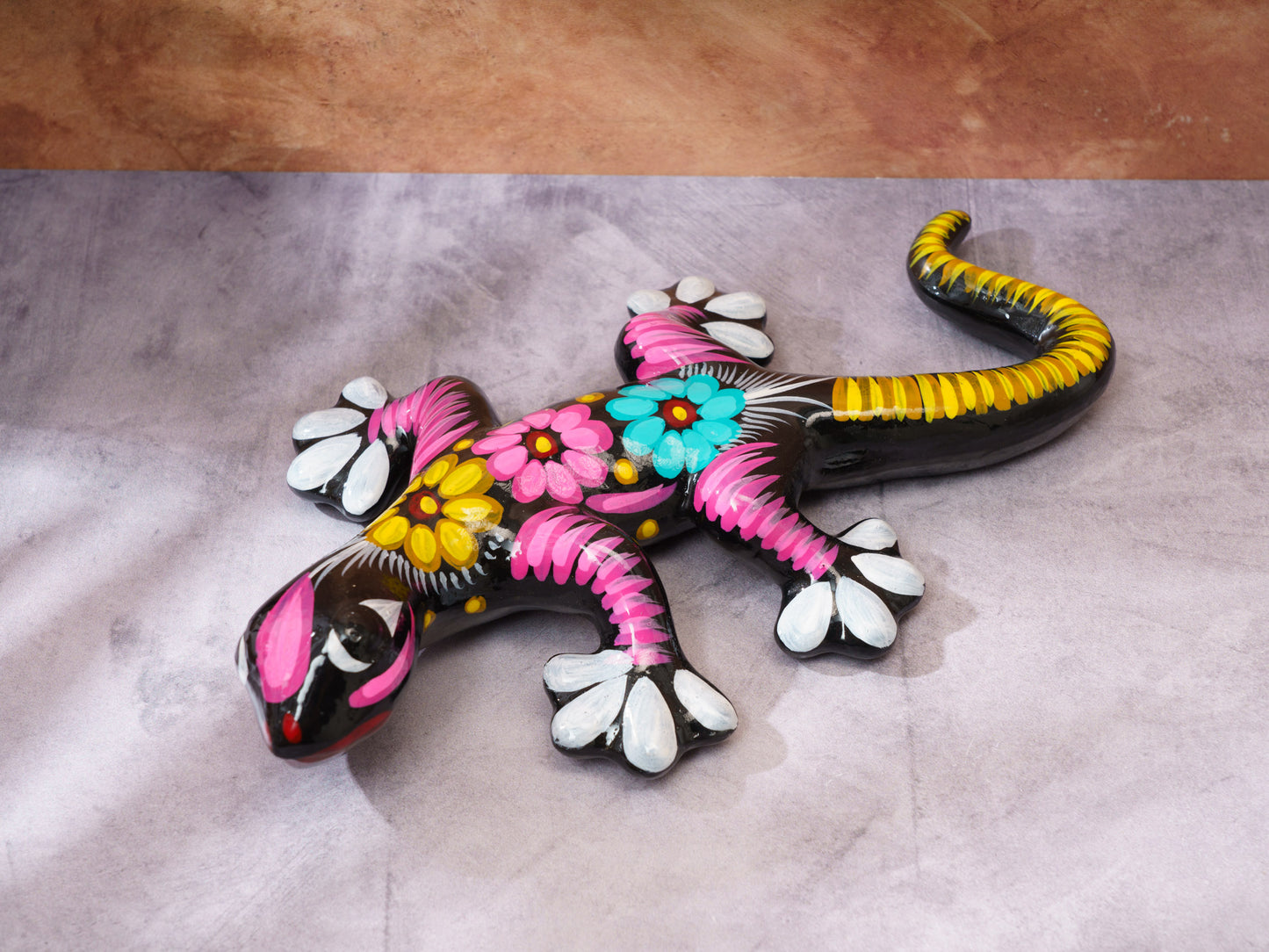 Medium Floral Gecko Wall Art Black