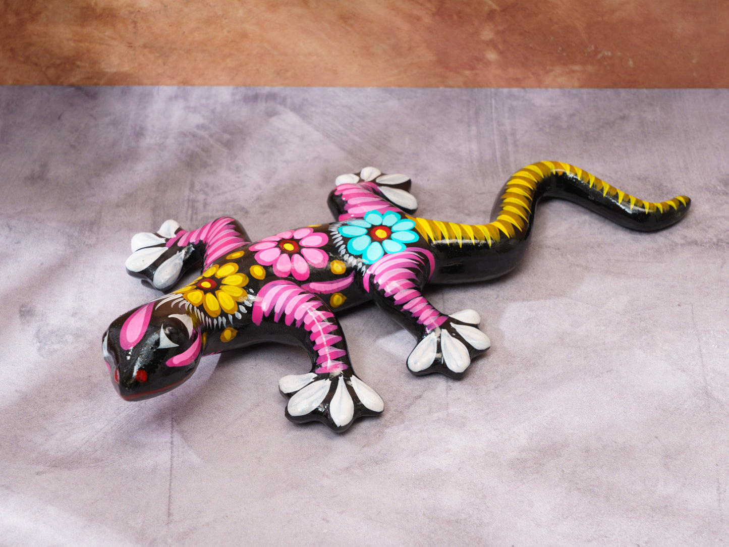 Medium Floral Gecko Wall Art Black