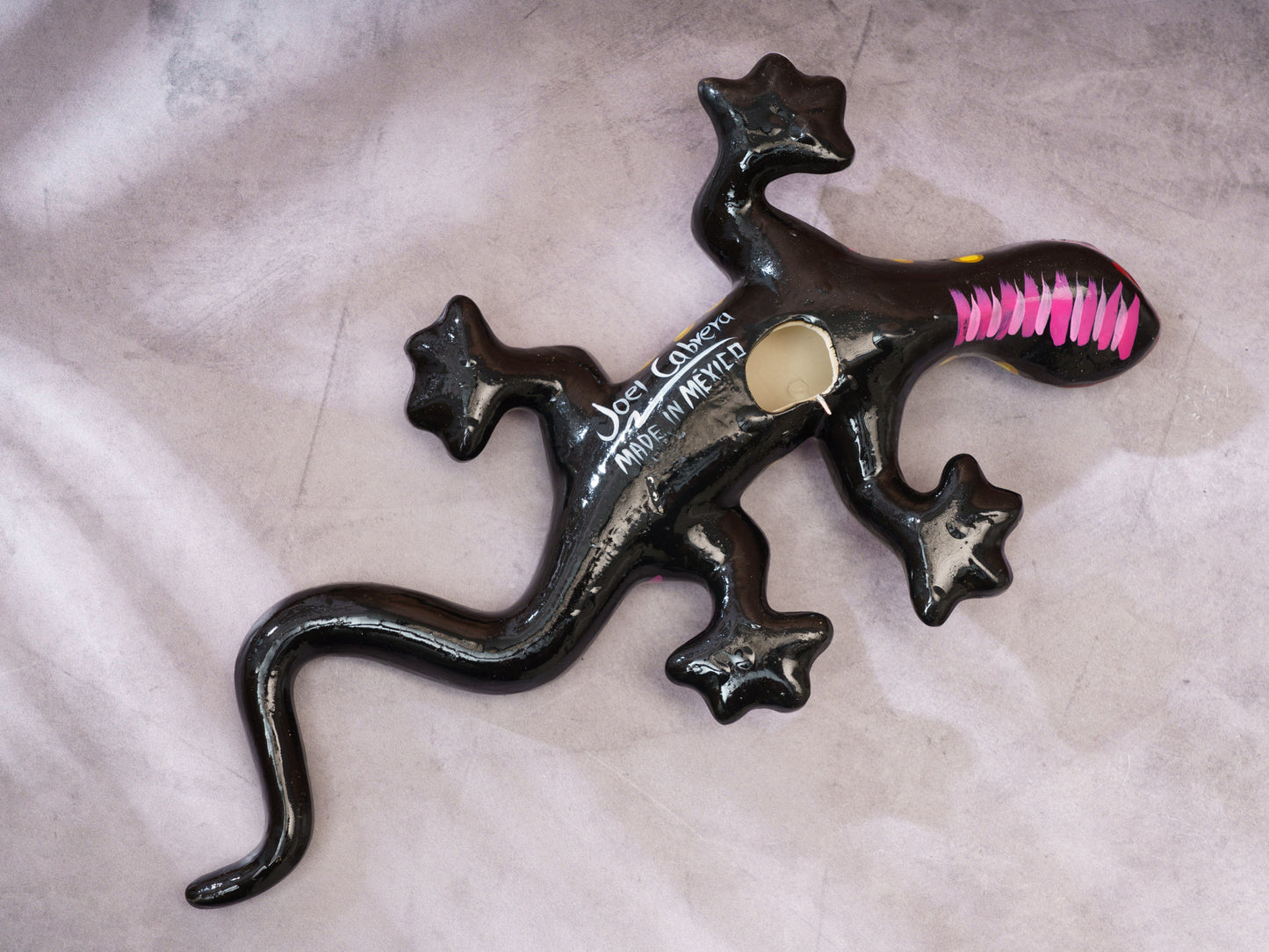 Medium Floral Gecko Wall Art Black