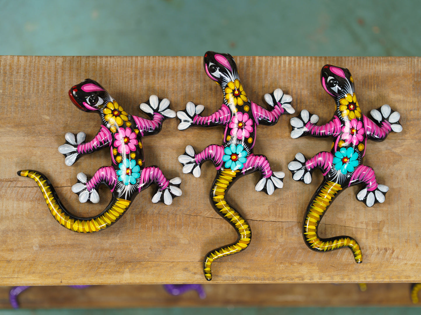 Set Of 3 Medium Climbing Geckos Wall Art Set Black