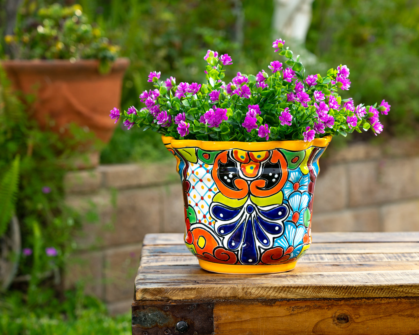 Scalloped Planter - Medium - Marigold