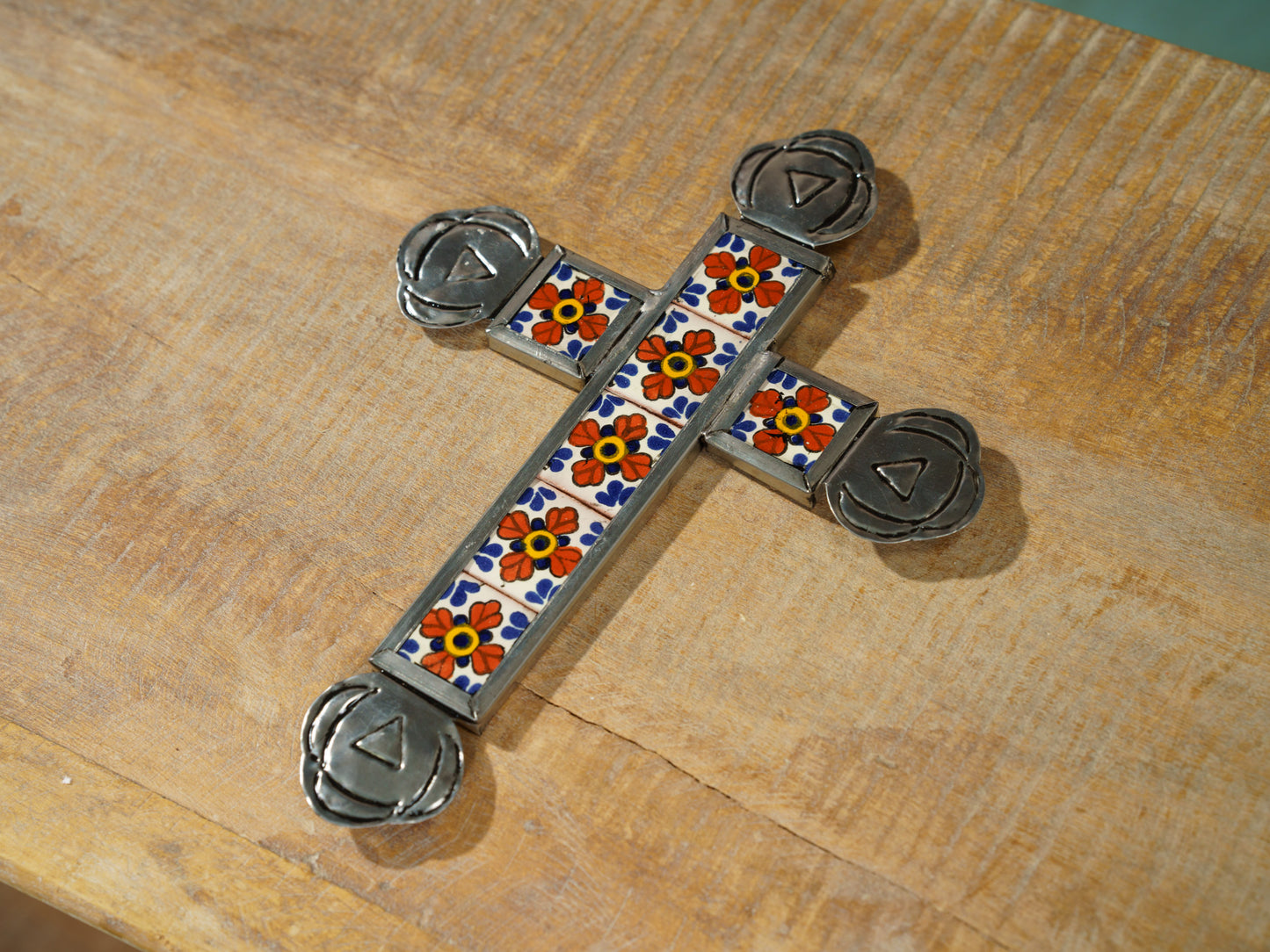 Tin & Tiles Small Cross